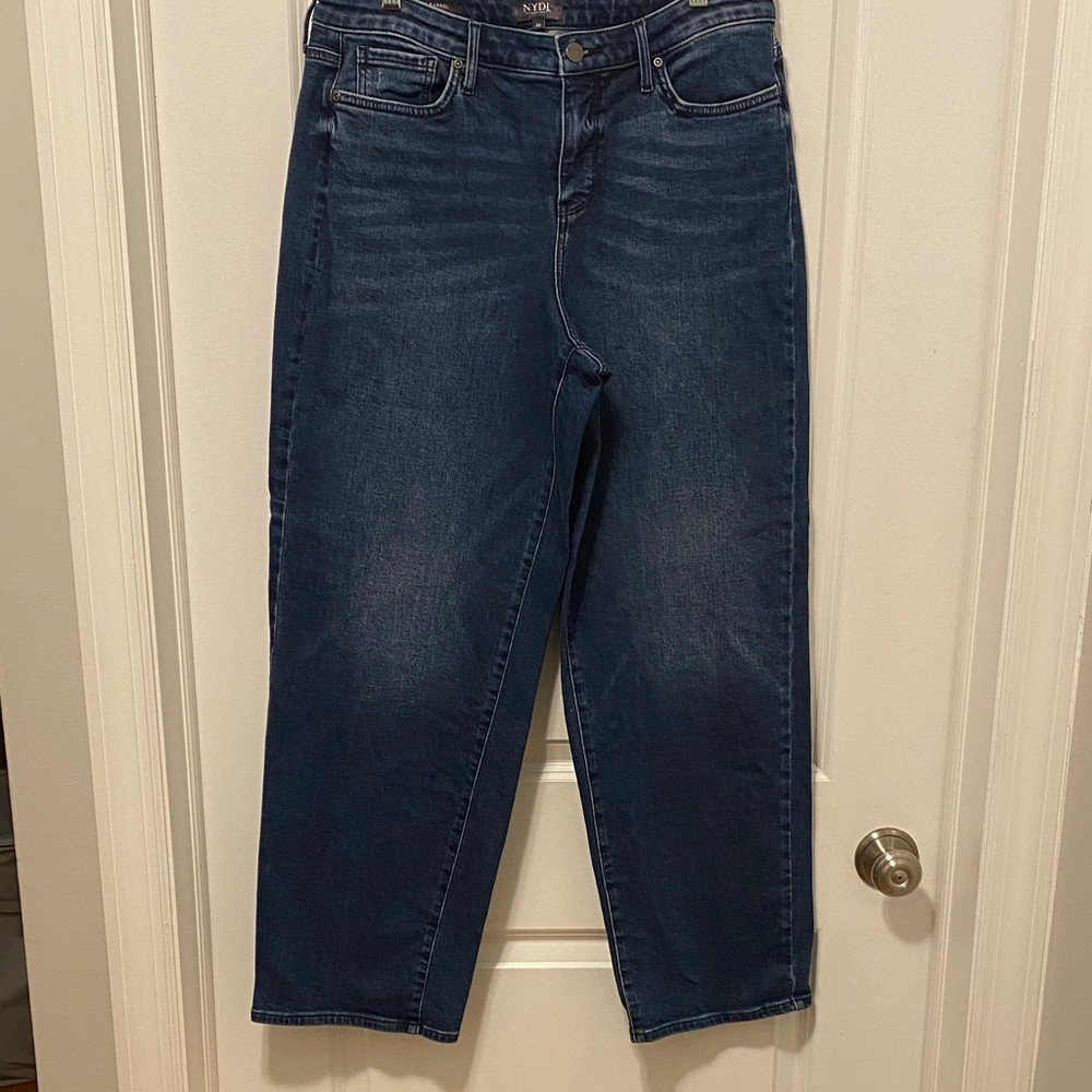 NYDJ Jemma Barrel Jeans in Dark Blue
Size 10